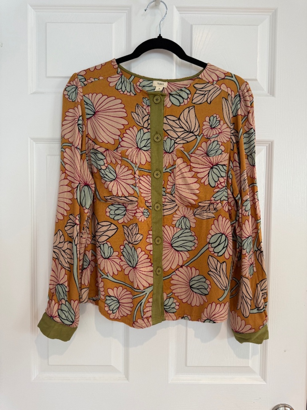 TINY Anthropologie LS bohemian floral button-down blouse Small